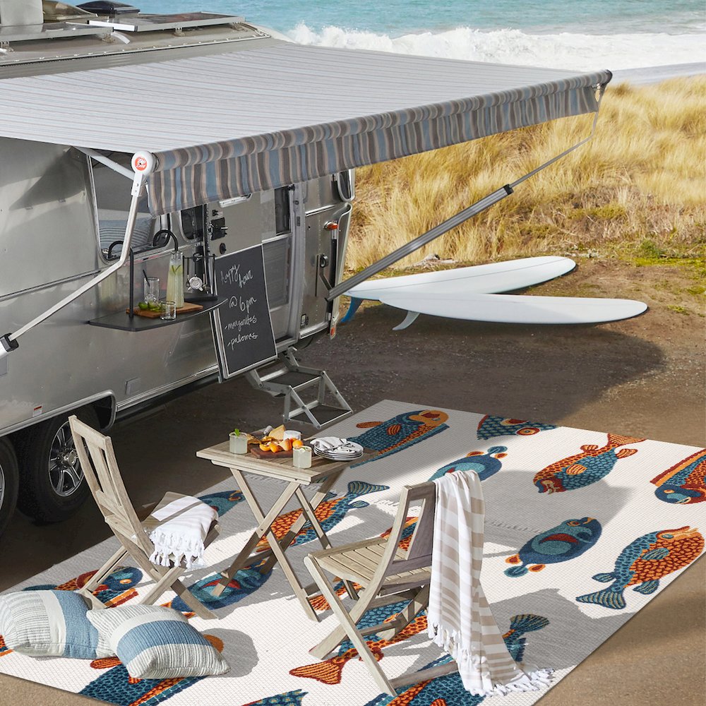 Algarve Modern Fish High-Low Indoor/Outdoor Area Rug. Picture 14
