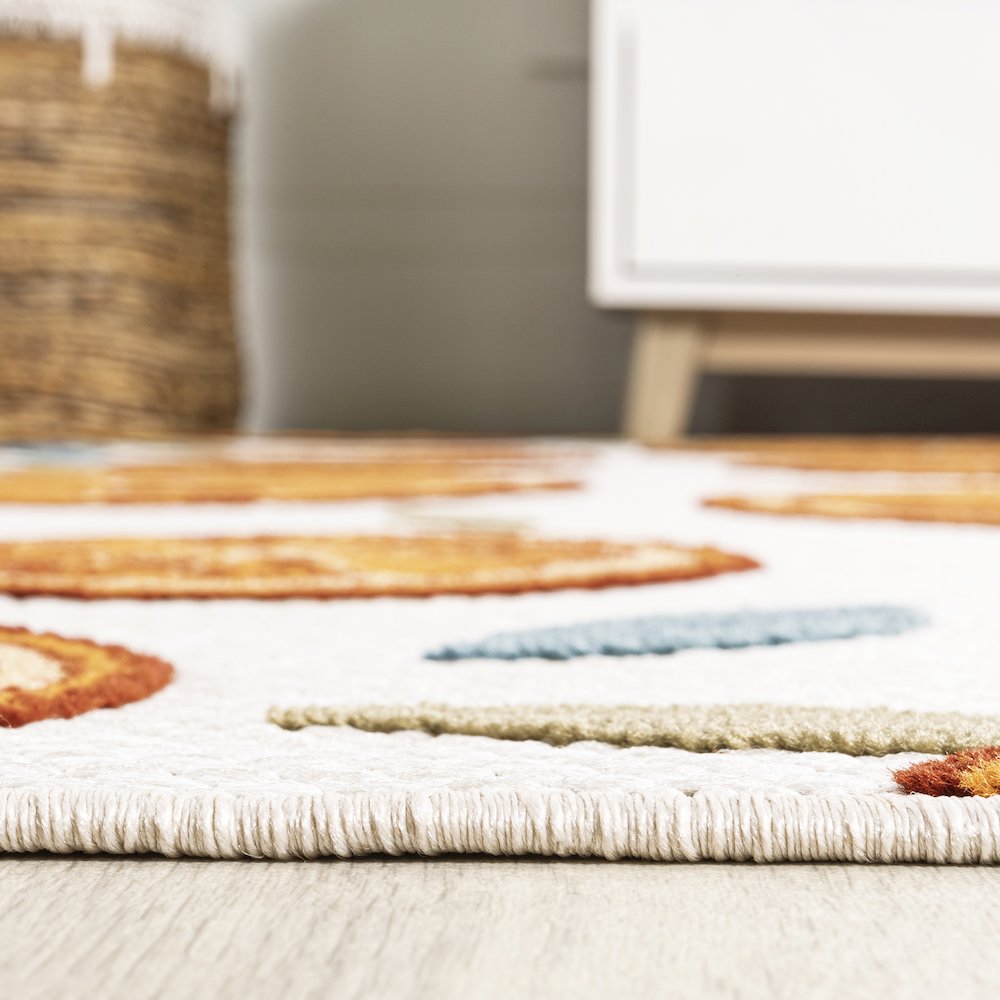 Aranciata Citrus Slice High-Low Indoor/Outdoor Area Rug. Picture 15