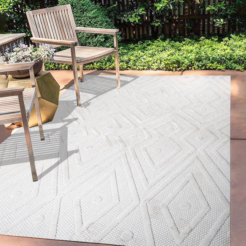 Balansat Moroccan Diamond Indoor/Outdoor Area Rug. Picture 6