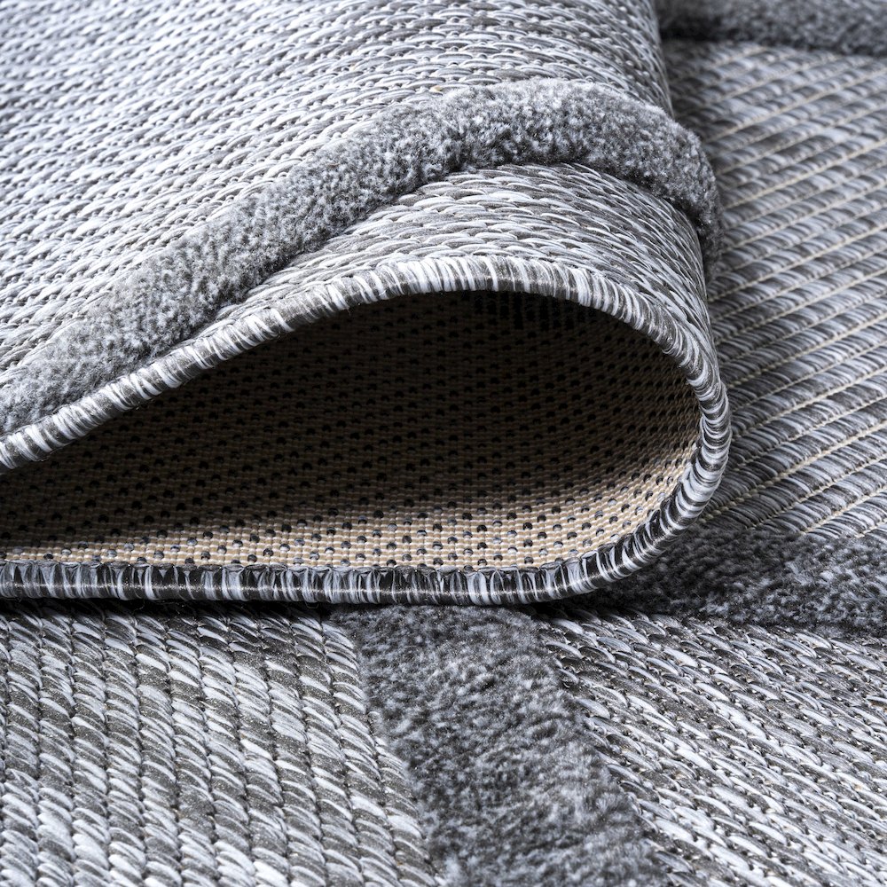 Salines Diamond Trellis Indoor/Outdoor Area Rug. Picture 13