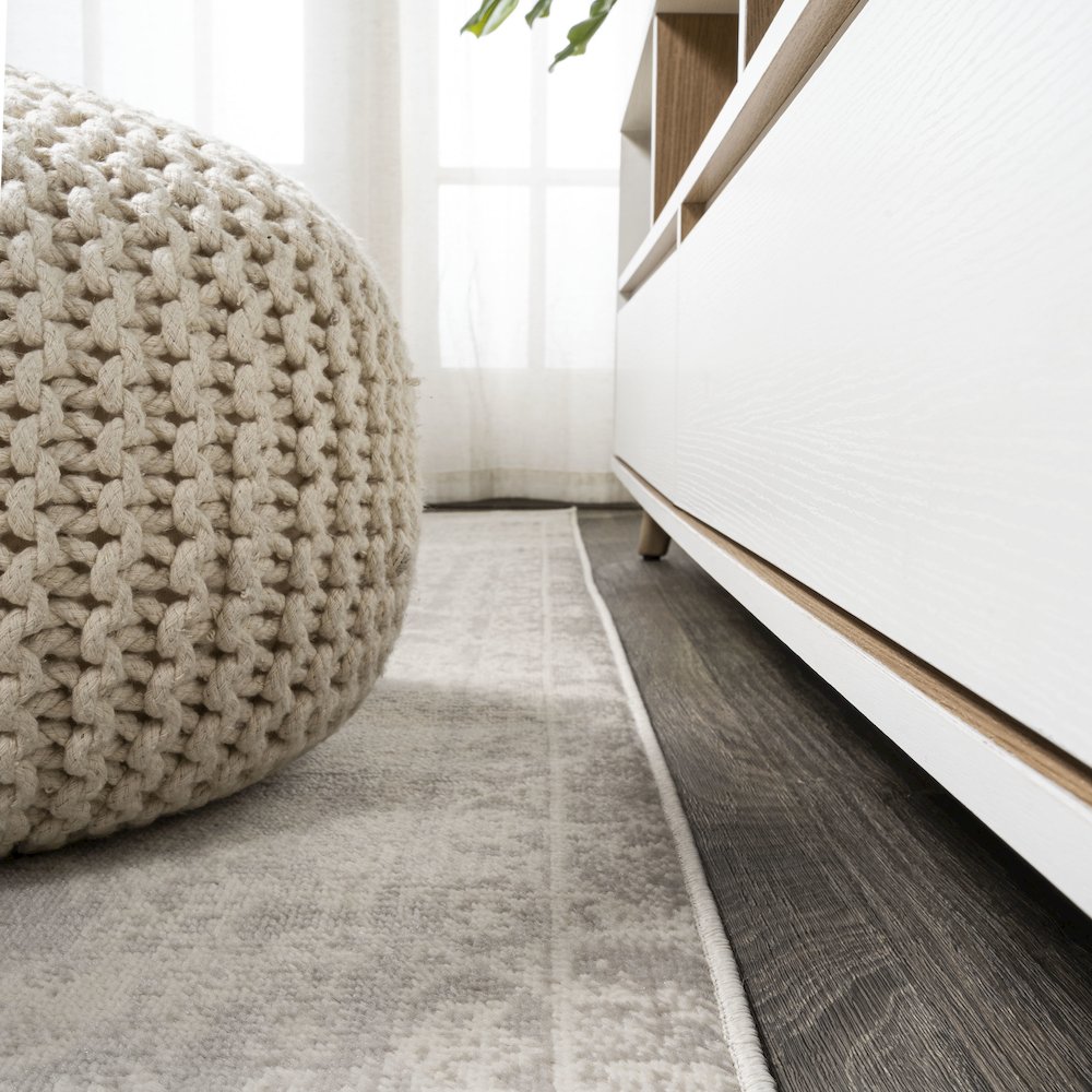 Alhambra Ornate Medallion Modern Area Rug. Picture 9