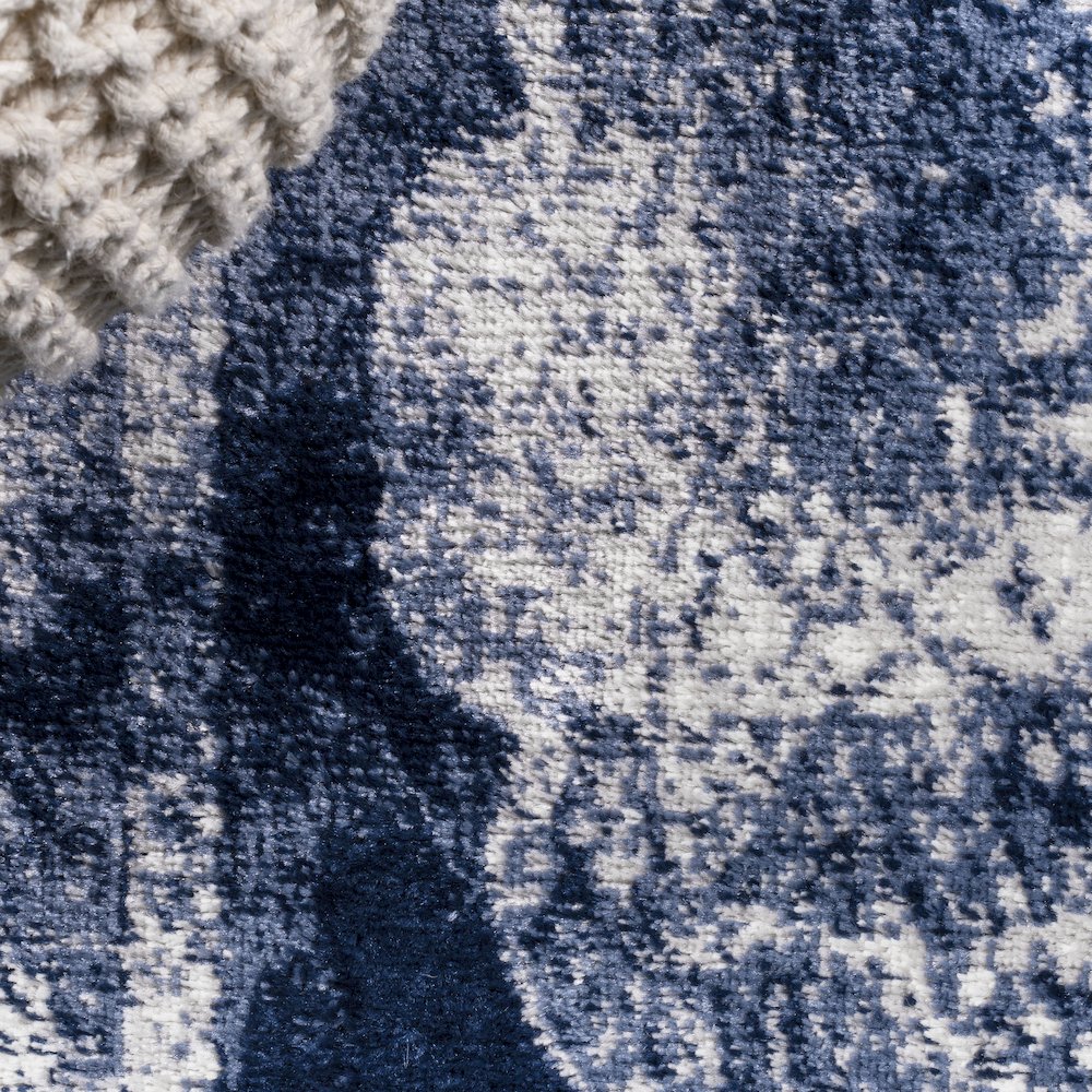 Kelly Rosalia Cottage Medallion Area Rug. Picture 6