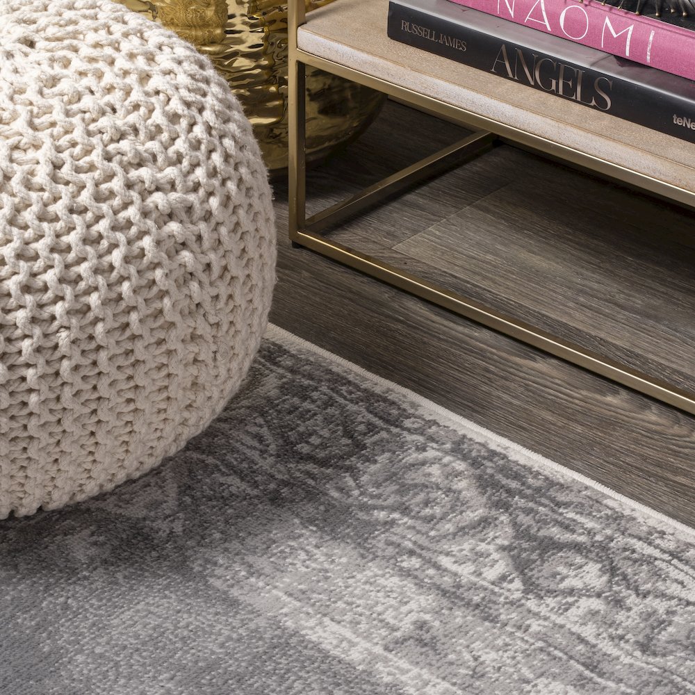 Kelly Rosalia Cottage Medallion Area Rug. Picture 7