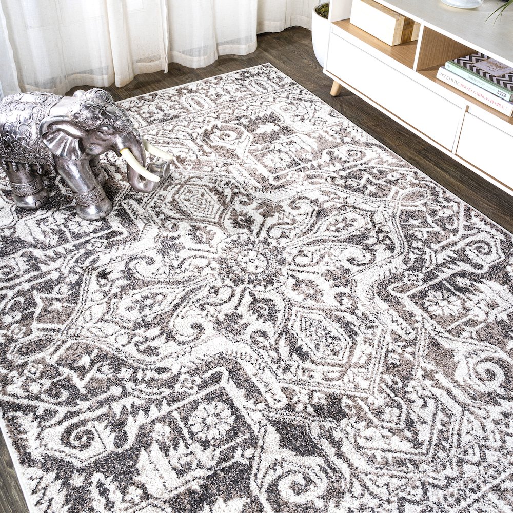 Scala Grand Medallion Ornate Area Rug. Picture 4