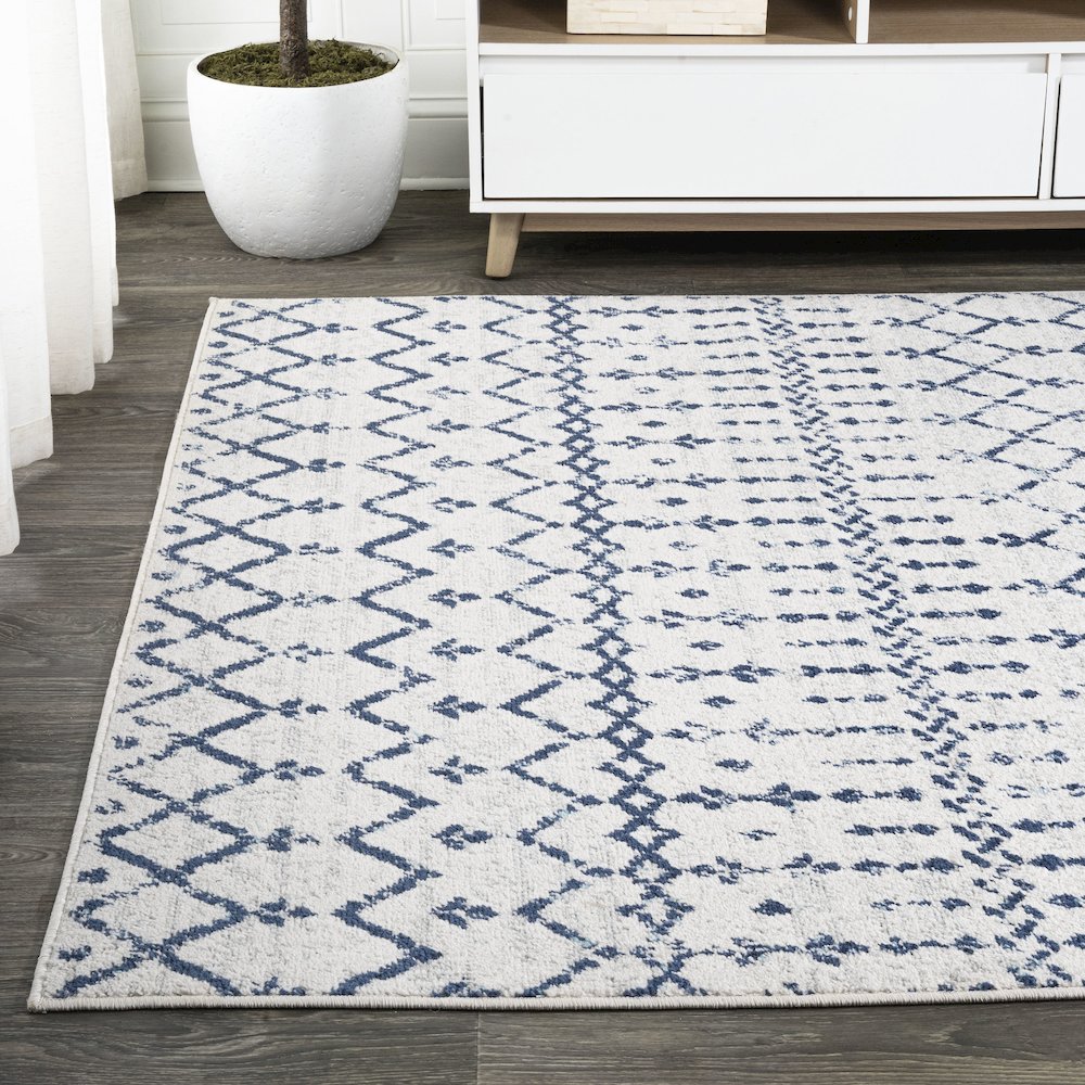 Moroccan Hype Boho Vintage Diamond Area Rug. Picture 3