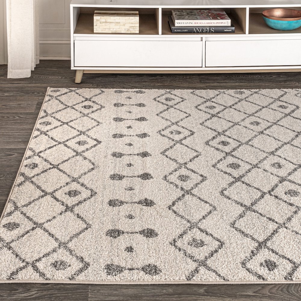 Aksil Moroccan Beni Souk Area Rug. Picture 3