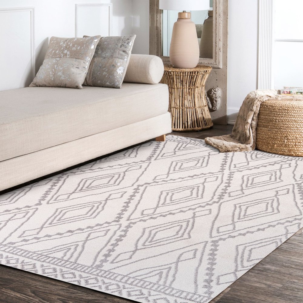 Rih Moroccan Style Diamond Area Rug. Picture 10