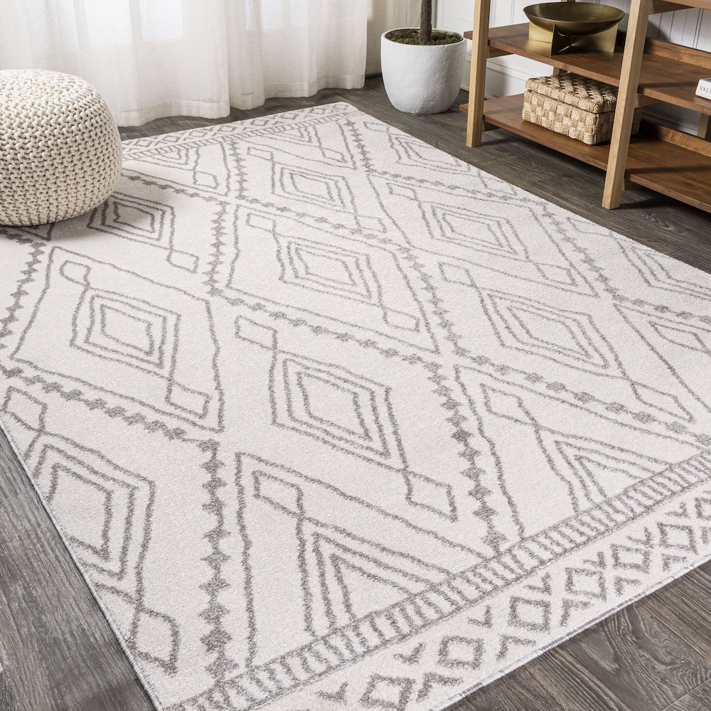 Rih Moroccan Style Diamond Area Rug. Picture 2
