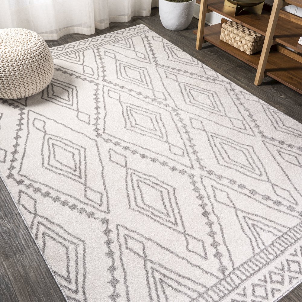 Rih Moroccan Style Diamond Area Rug. Picture 4