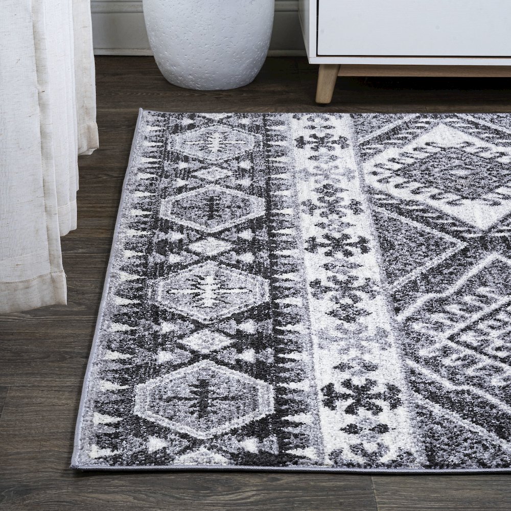 Sura Modern Kilim Geometric Area Rug. Picture 3
