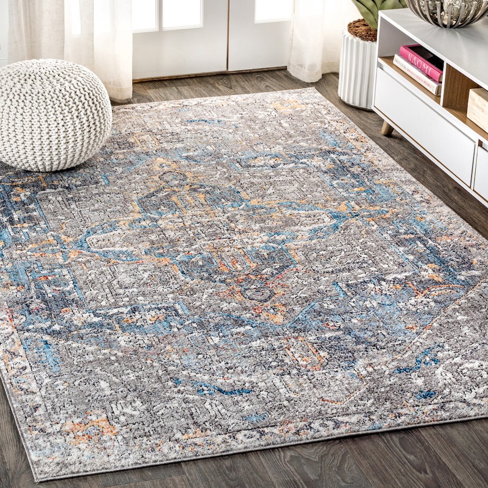 Izmir Vintage Medallion Area Rug. Picture 2