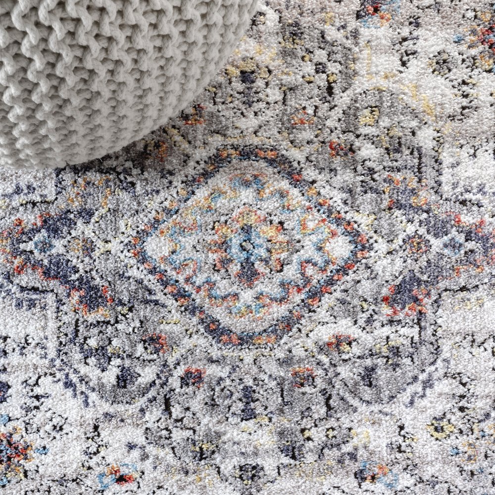 Kesan Vintage Medallion Area Rug. Picture 5