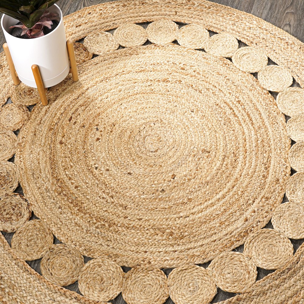 Dahlia Round Area Rug. Picture 2