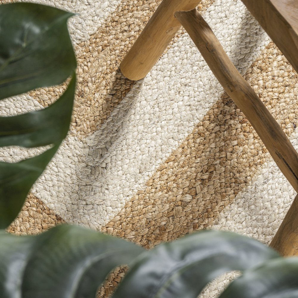 Piper Two Tone Chevron Round Jute Area Rug. Picture 3