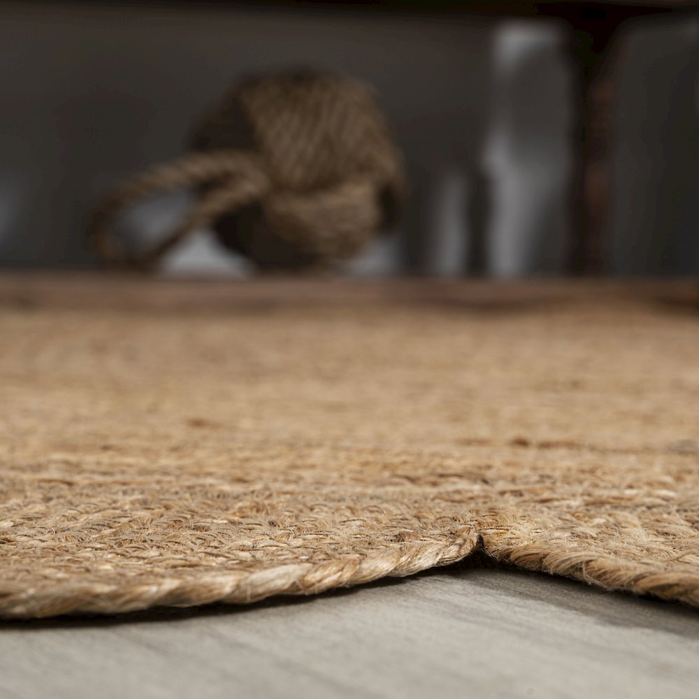 Petal Boho Jute Scalloped Circle Area Rug. Picture 4
