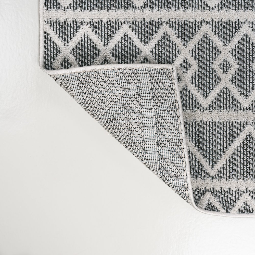 Aylan High-Low Pile Knotted Trellis Geometric Indoor/Outdoor Area Rug. Picture 9