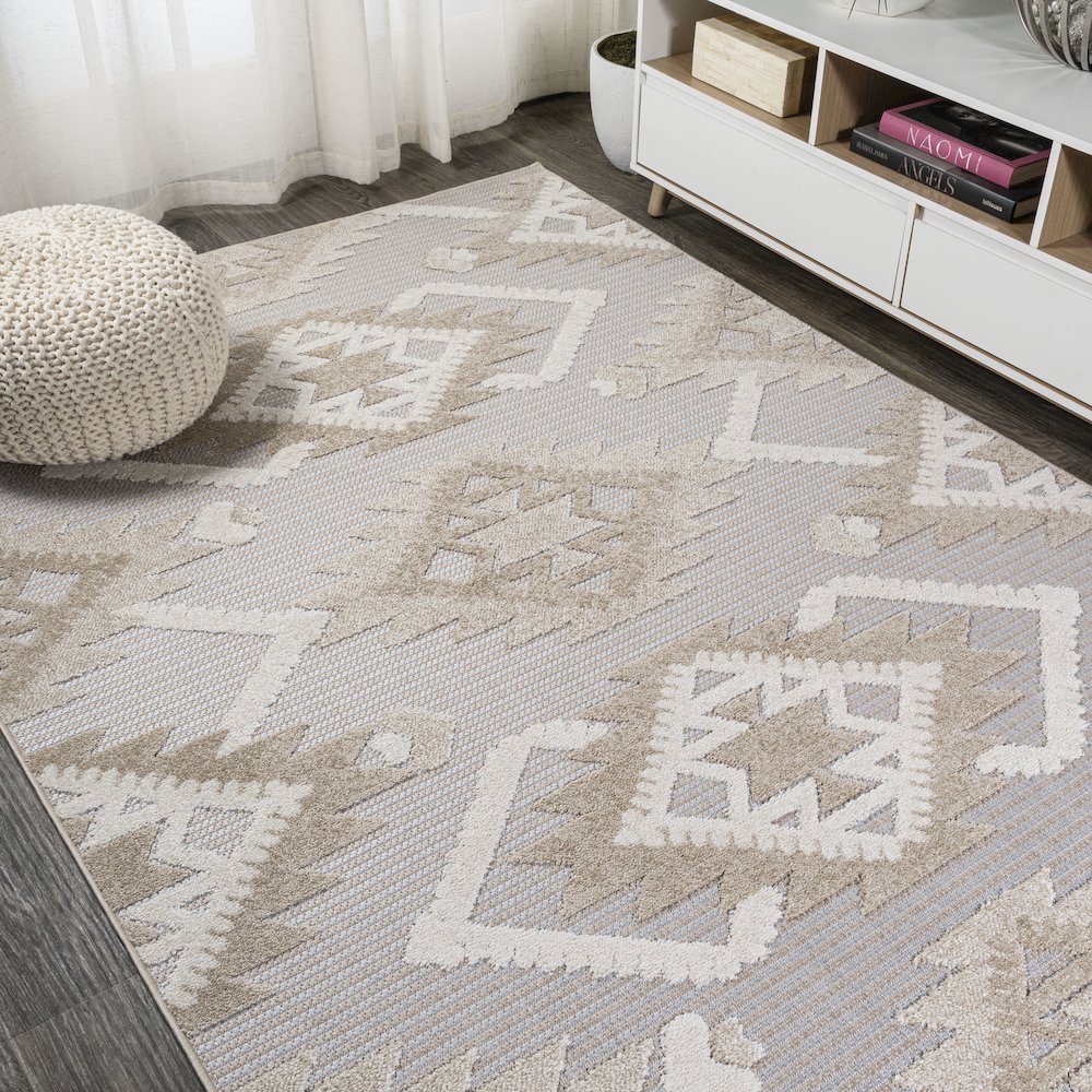 Sumak High-Low Pile Neutral Diamond Kilim Area Rug. Picture 4