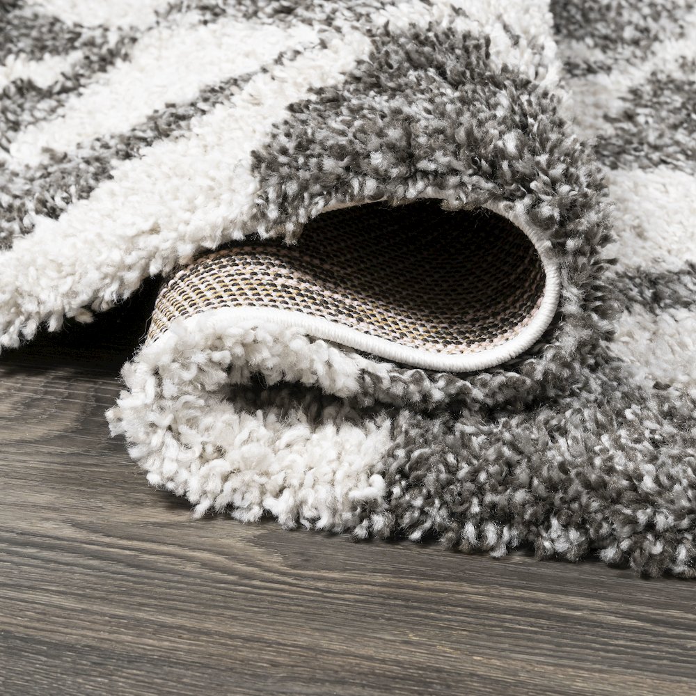 Alcudia Geometric Shag Area Rug. Picture 10
