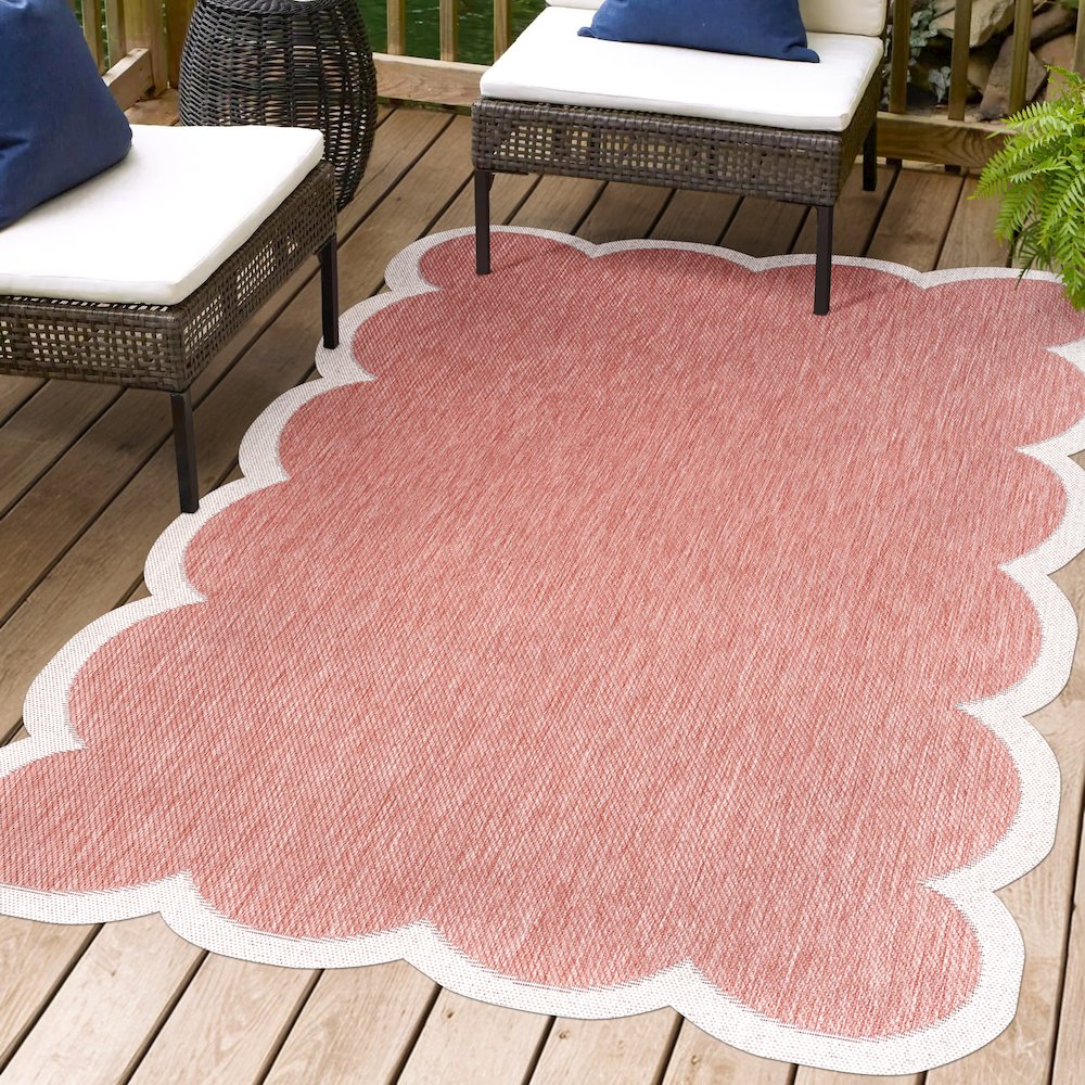 Alice Classic Cottage Two-Tone Scalloped Light Rose   Indoor/Outdoor Shaped  Rug. Picture 1