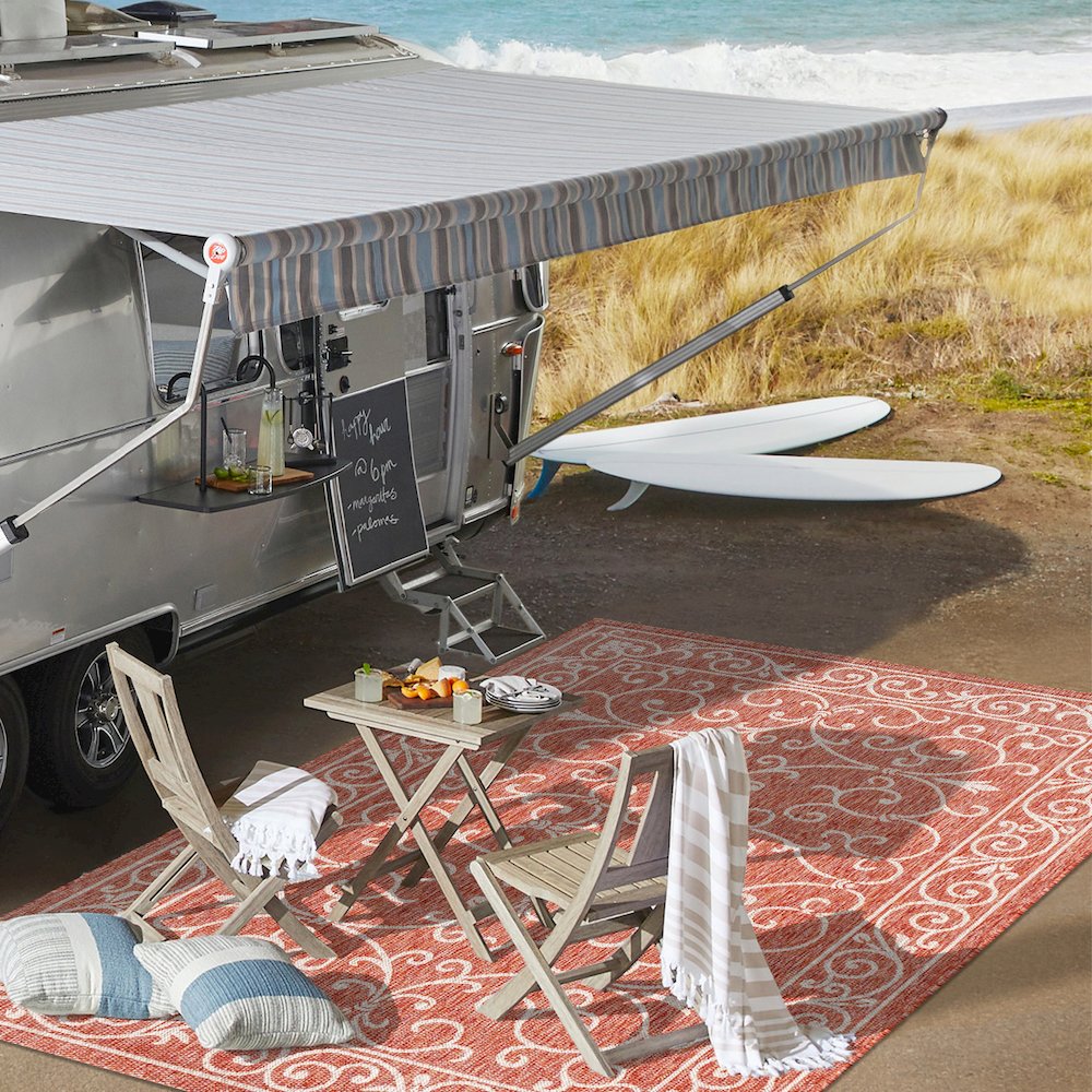 Charleston Vintage Filigree Textured Weave Indoor/Outdoor Area Rug. Picture 10