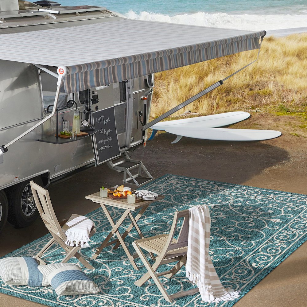 Charleston Vintage Filigree Textured Weave Indoor/Outdoor Area Rug. Picture 10