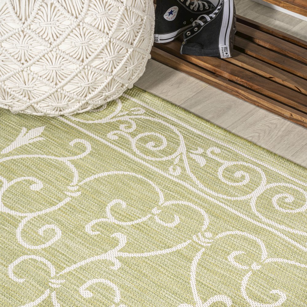 Charleston Vintage Filigree Textured Weave Indoor/Outdoor Area Rug. Picture 11