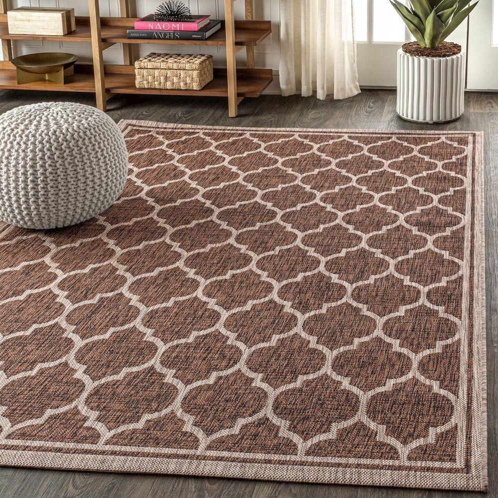 Trebol Moroccan Trellis Textured Weave Indoor/Outdoor Area Rug. Picture 3
