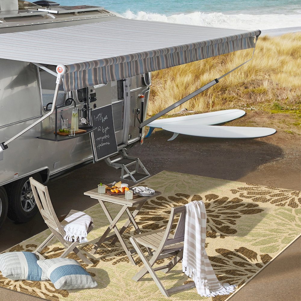 Zinnia Modern Floral Textured Weave Indoor/Outdoor Area Rug. Picture 11