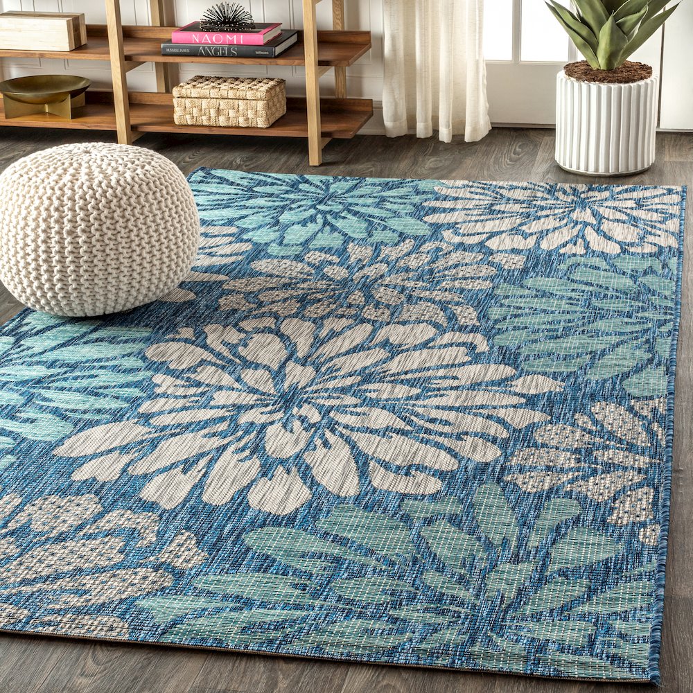 Zinnia Modern Floral Textured Weave Indoor/Outdoor Area Rug. Picture 3
