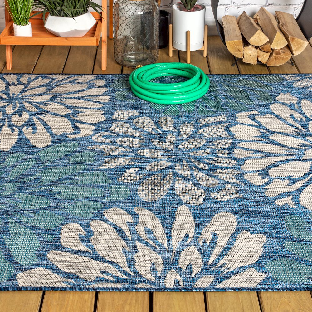 Zinnia Modern Floral Textured Weave Indoor/Outdoor Area Rug. Picture 4