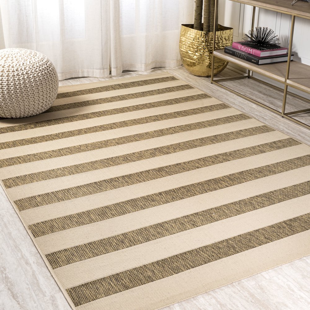 Aveiro Wide Stripe Indoor/Outdoor Area Rug. Picture 2