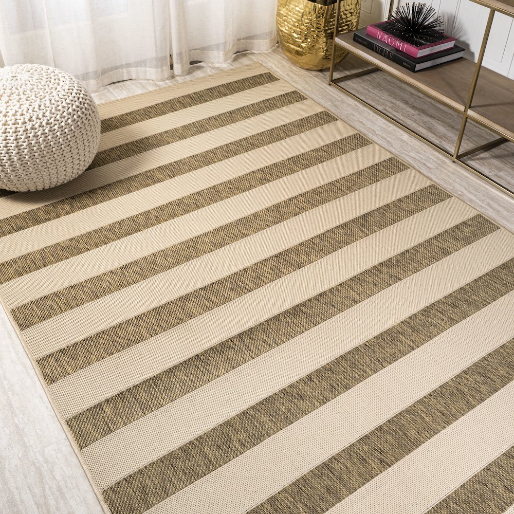 Aveiro Wide Stripe Indoor/Outdoor Area Rug. Picture 4