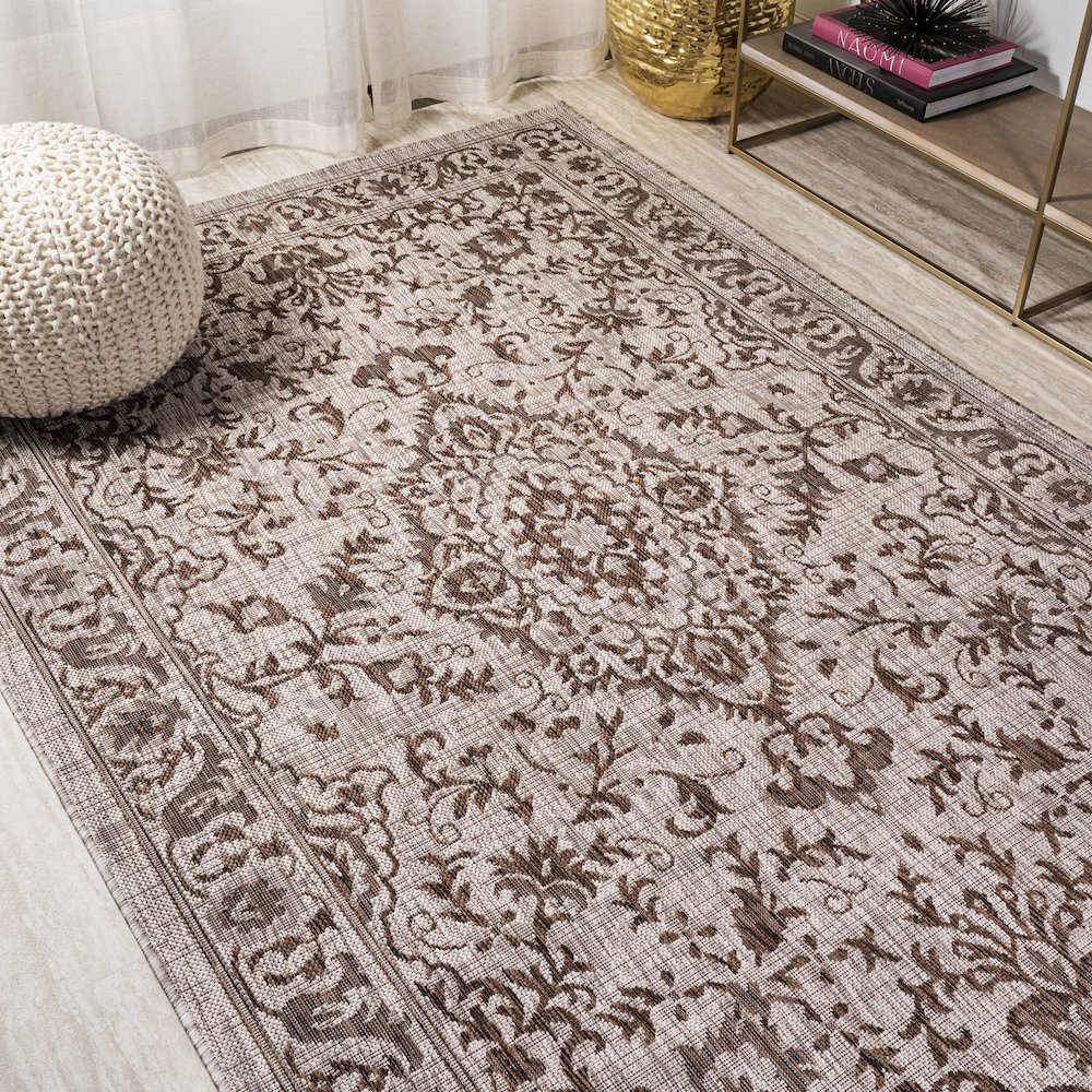 Jerash Ornate Medallion Indoor/Outdoor Area Rug. Picture 4