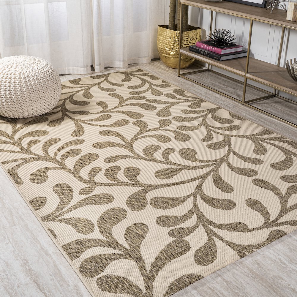 Vine All Over Indoor/Outdoor Area Rug. Picture 2