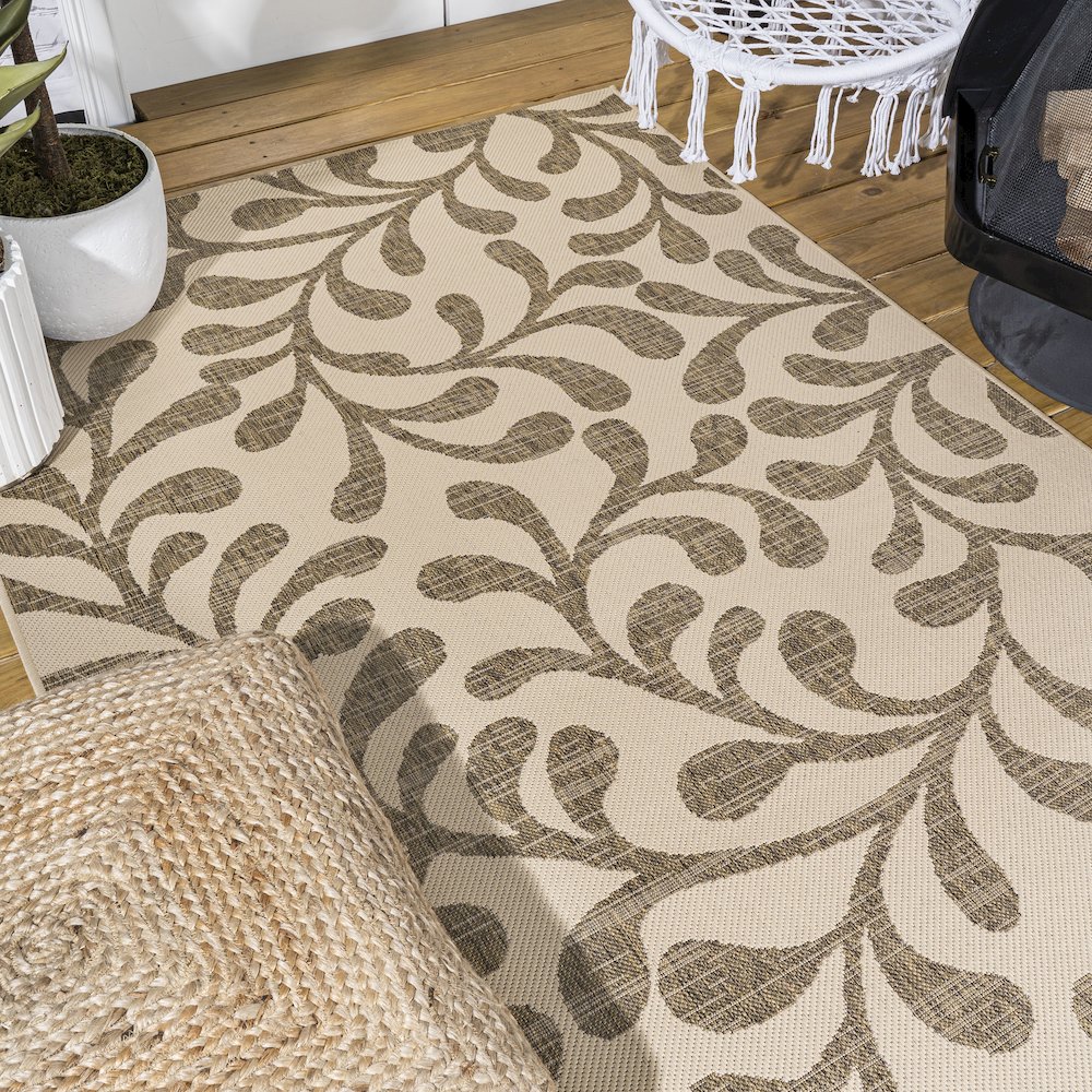 Vine All Over Indoor/Outdoor Area Rug. Picture 8