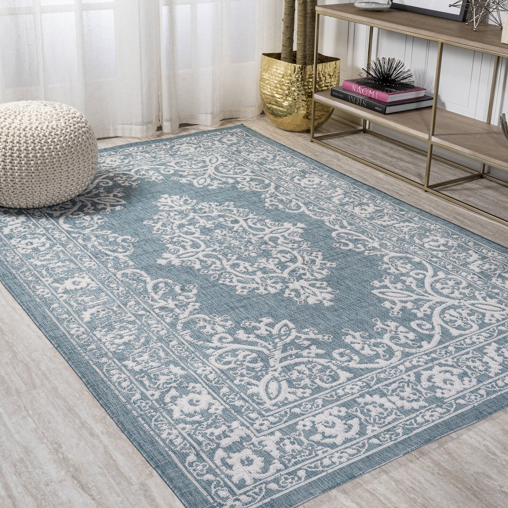 Galon Filigree Indoor/Outdoor Area Rug. Picture 2