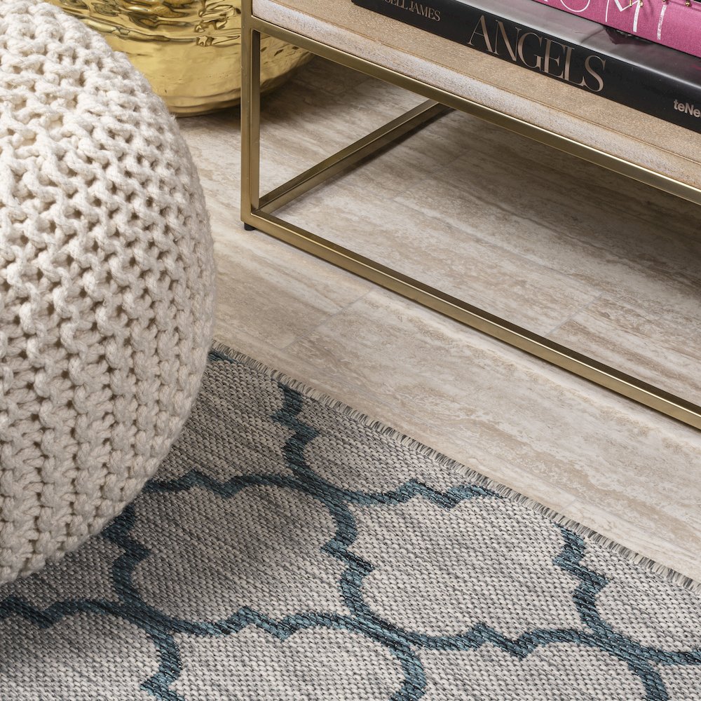 Arabesque Ogee Trellis Indoor/Outdoor Area Rug. Picture 11