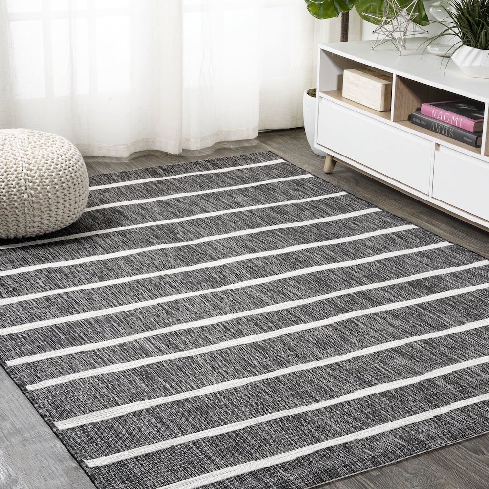 Colonia Berber Stripe Indoor/Outdoor Area Rug. Picture 2