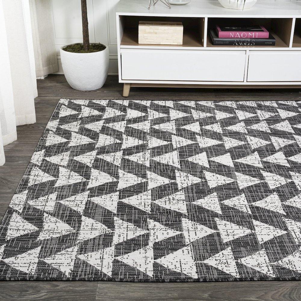 Andratx Modern Tribal Geometric Indoor/Outdoor Area Rug. Picture 3