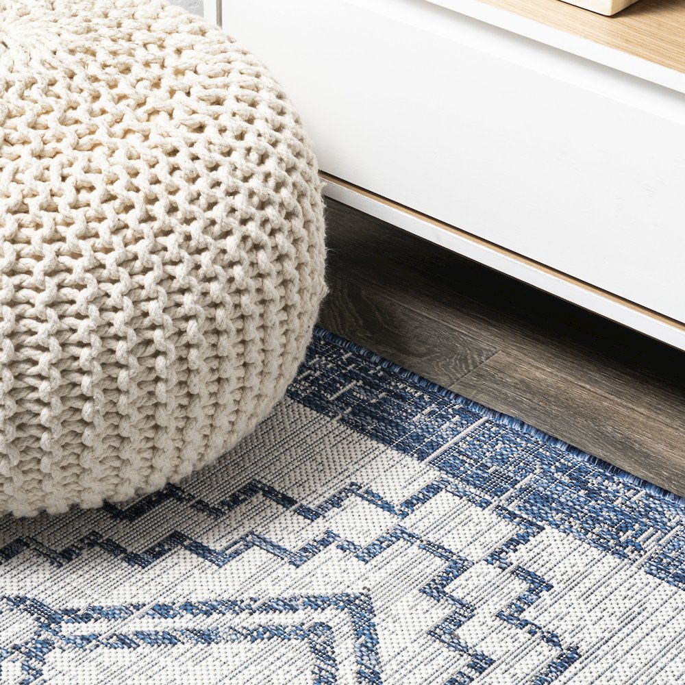 Marokko Diamond Tribal Medallion Indoor/Outdoor Area Rug. Picture 12