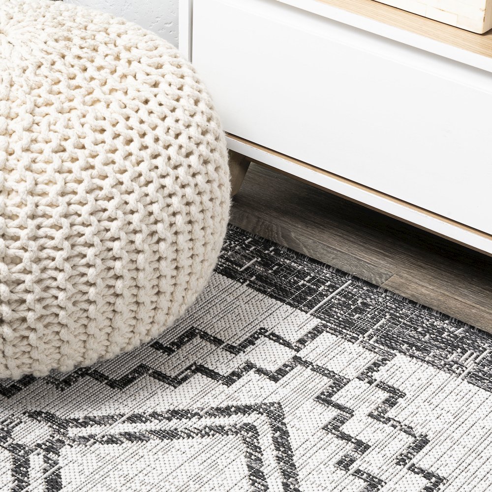 Marokko Diamond Tribal Medallion Indoor/Outdoor Area Rug. Picture 12
