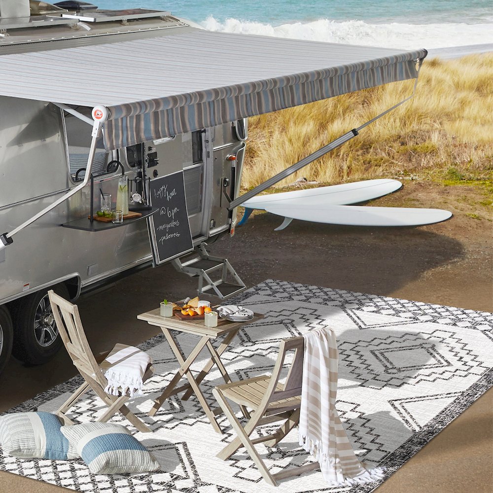 Marokko Diamond Tribal Medallion Indoor/Outdoor Area Rug. Picture 17