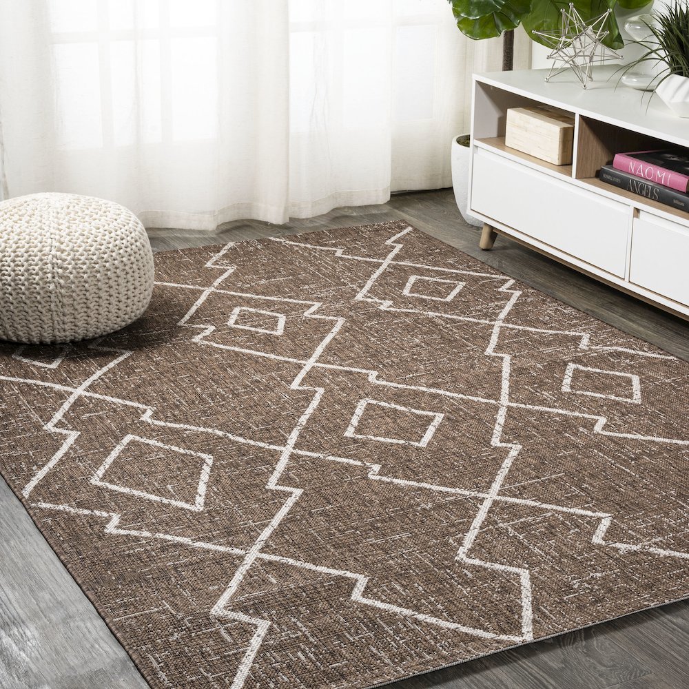 Carwa Tribal Diamond Trellis Indoor/Outdoor Area Rug. Picture 2