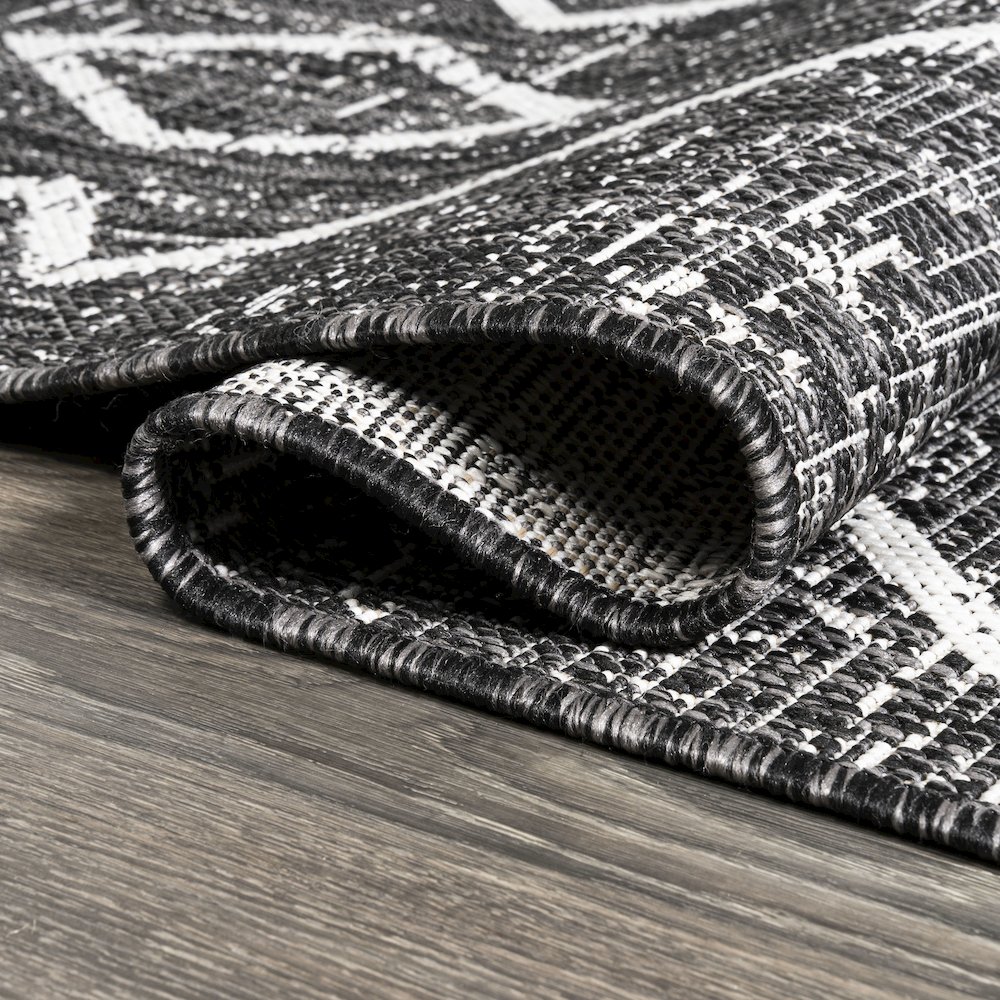 Carwa Tribal Diamond Trellis Indoor/Outdoor Area Rug. Picture 15