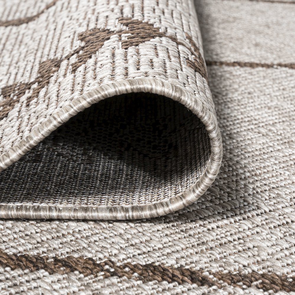 Derya Tribal Diamond Trellis Indoor/Outdoor Area Rug. Picture 13