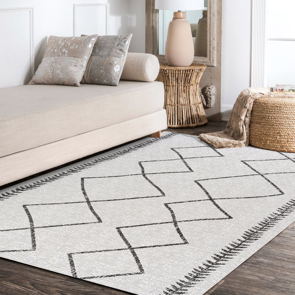 Derya Tribal Diamond Trellis Indoor/Outdoor Area Rug. Picture 16