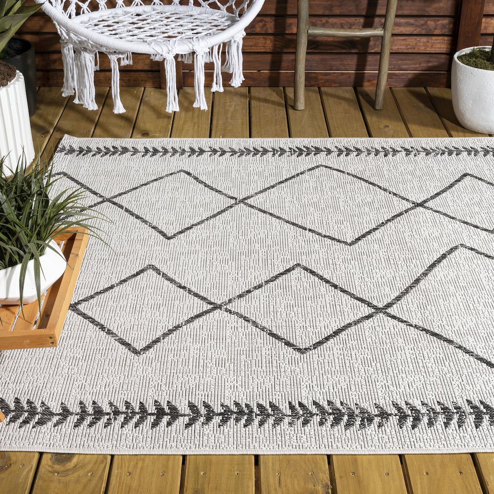 Derya Tribal Diamond Trellis Indoor/Outdoor Area Rug. Picture 8