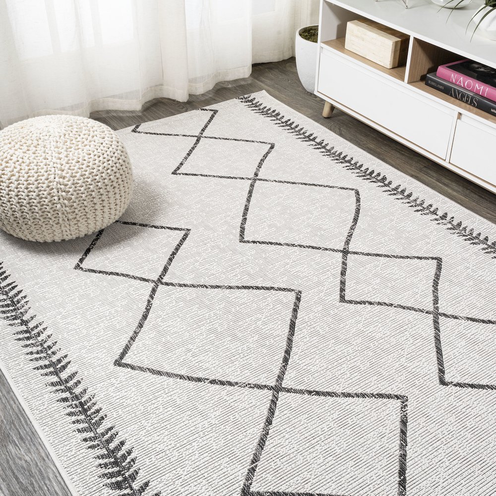 Derya Tribal Diamond Trellis Indoor/Outdoor Area Rug. Picture 4