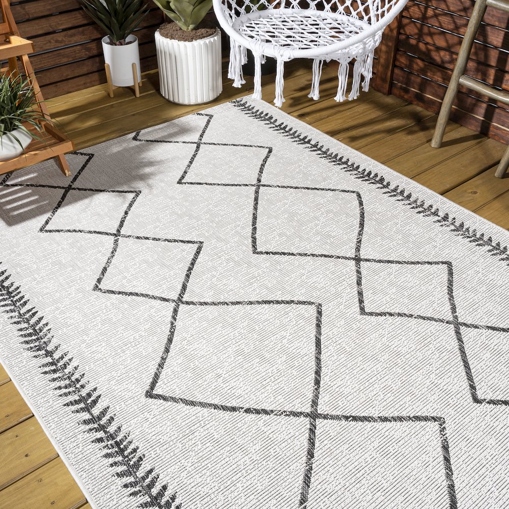 Derya Tribal Diamond Trellis Indoor/Outdoor Area Rug. Picture 9