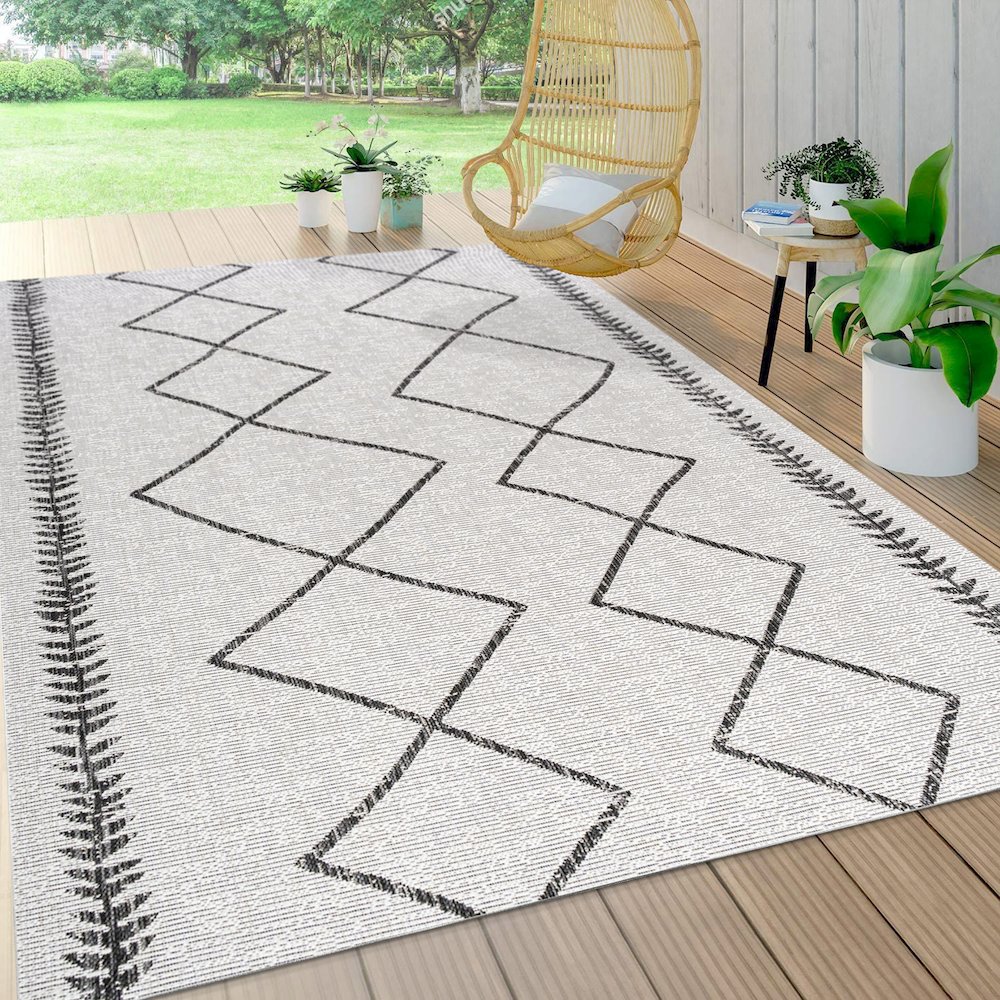Derya Tribal Diamond Trellis Indoor/Outdoor Area Rug. Picture 6
